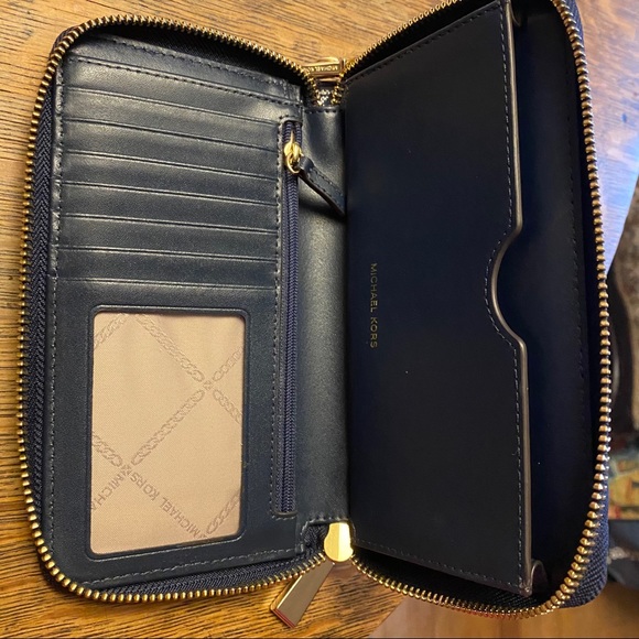 Michael Kors Jet Set wallet - Picture 5 of 10